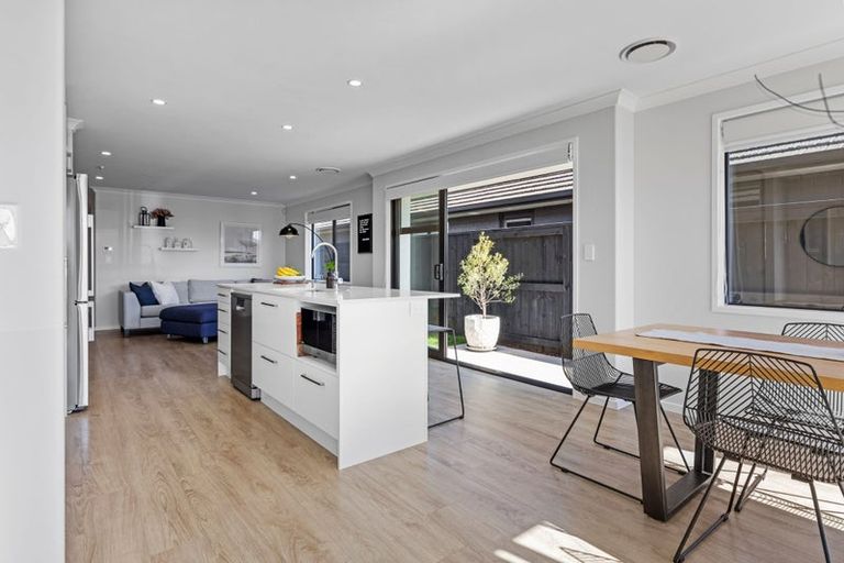 Photo of property in 122 Union Drive, Papamoa, 3118