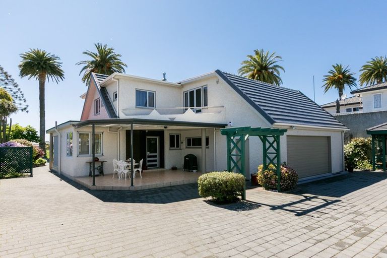 Photo of property in 33 Mcdonald Street, Napier South, Napier, 4110