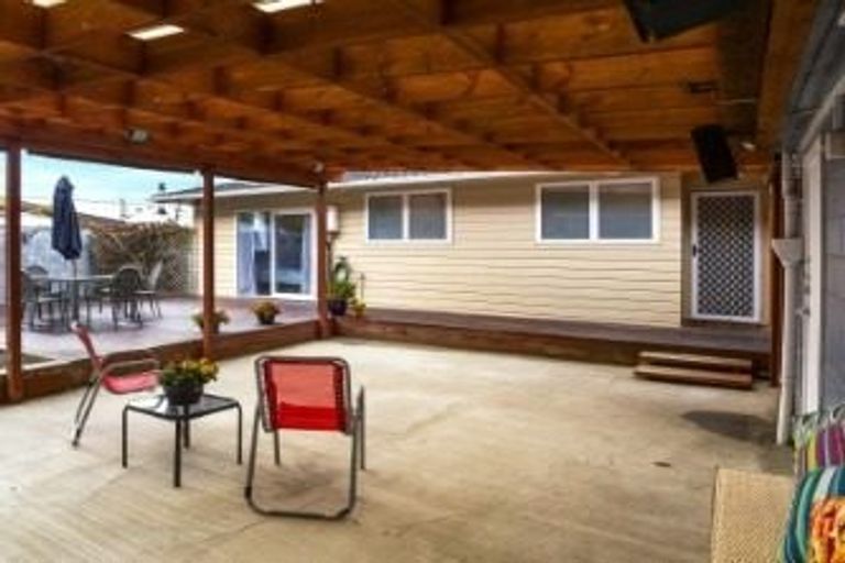 Photo of property in 194 Major Drive, Kelson, Lower Hutt, 5010