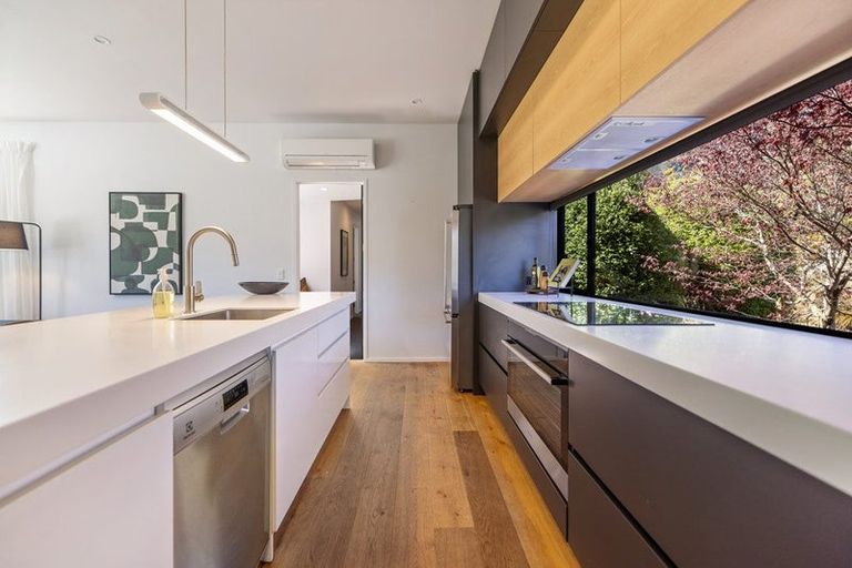 Photo of property in 6 Pendeen Crescent, Jacks Point, Queenstown, 9371