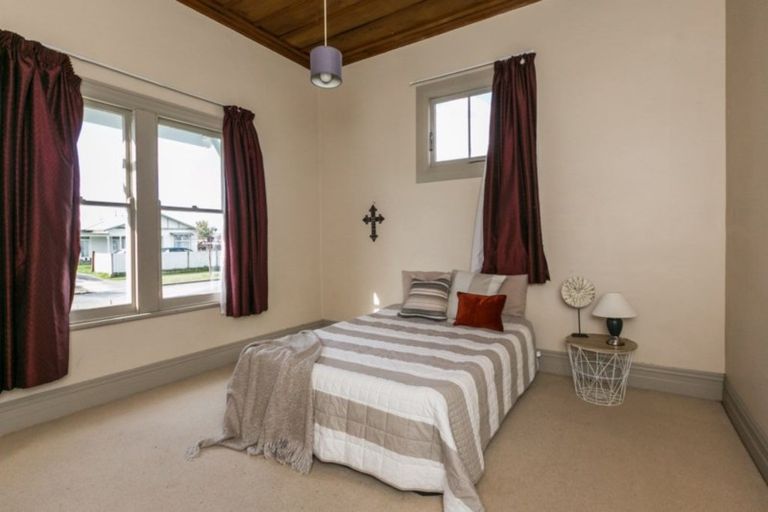 Photo of property in 911 Lyell Street, Akina, Hastings, 4122