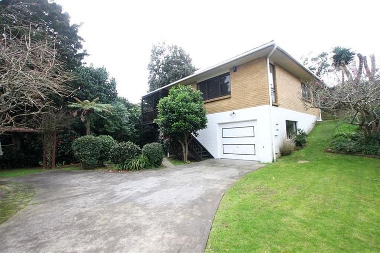 Photo of property in 2/24 Lewis Road, Pakuranga, Auckland, 2010