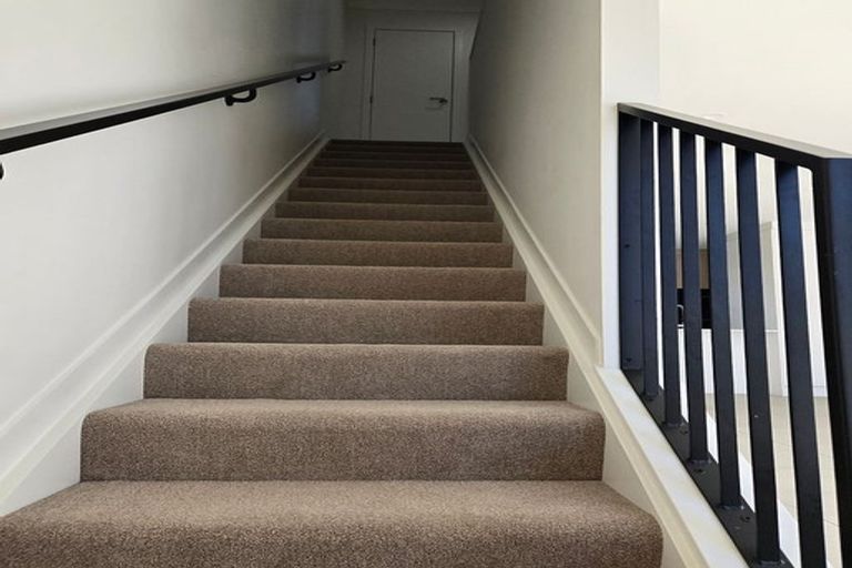 Photo of property in 8 Park Green Avenue, Rosehill, Papakura, 2113