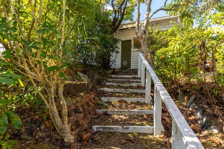 Photo of property in 8 Taranaki Street, Picton, 7220