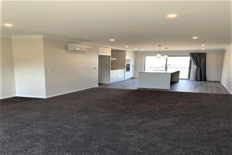 Photo of property in 7 Karearea Avenue, Kenepuru, Porirua, 5022
