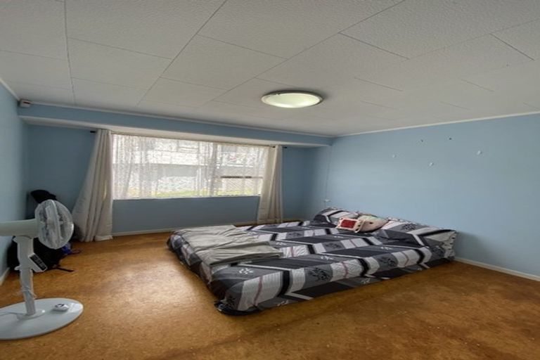 Photo of property in 2/23 Mataura Place, Clover Park, Auckland, 2019