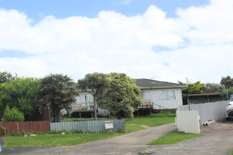 Photo of property in 2/8 Slim Place, Clendon Park, Auckland, 2103