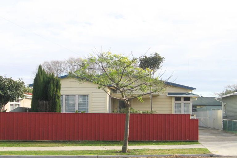 Photo of property in 1110 Caroline Road, Mayfair, Hastings, 4122