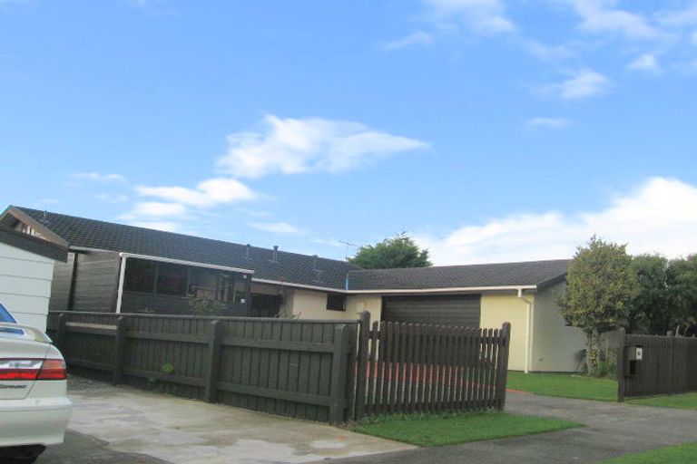 Photo of property in 27 Rembrandt Avenue, Tawa, Wellington, 5028