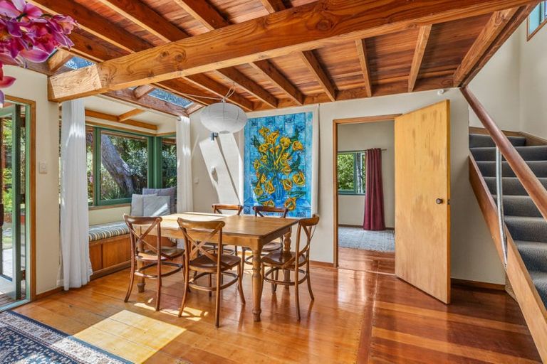 Photo of property in 66 Karekare Road, Karekare, Auckland, 0772