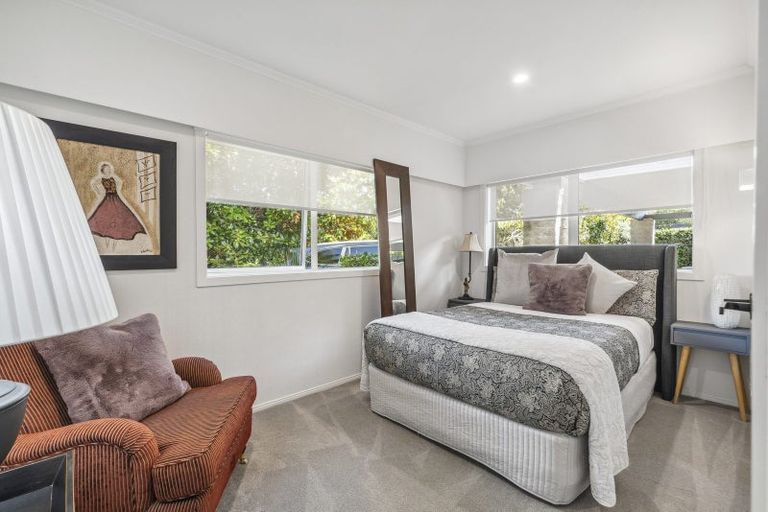 Photo of property in 9 Seymour Road, Mellons Bay, Auckland, 2014