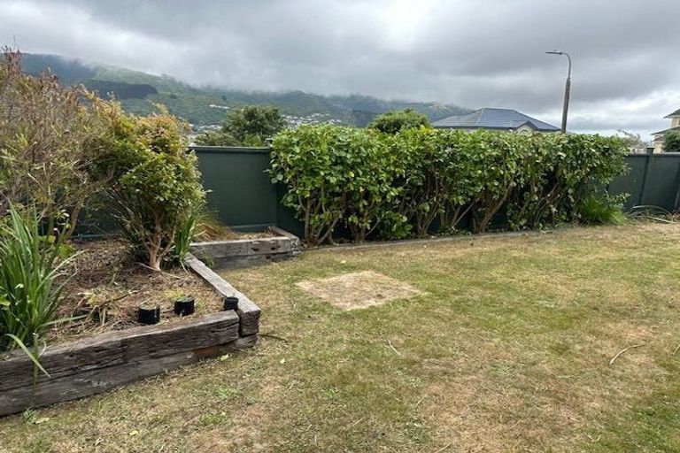 Photo of property in 111 Woodman Drive, Tawa, Wellington, 5028