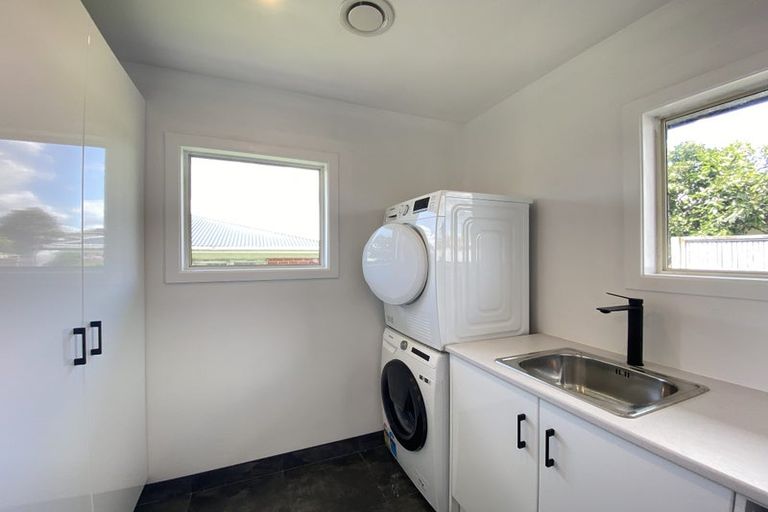 Photo of property in 242 Ngatai Road, Otumoetai, Tauranga, 3110