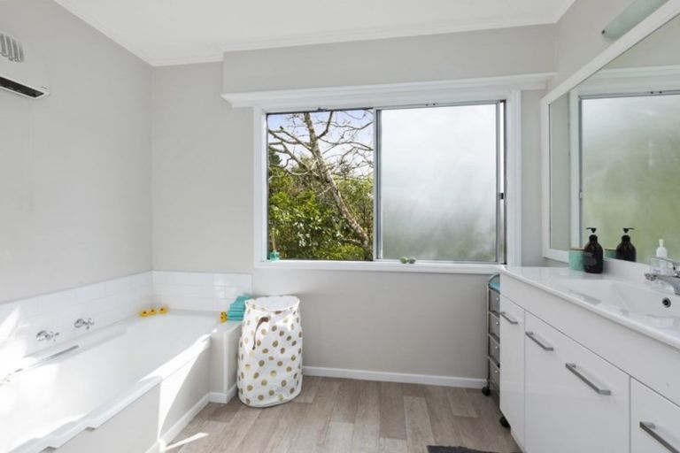 Photo of property in 140a Kamahi Street, Stokes Valley, Lower Hutt, 5019