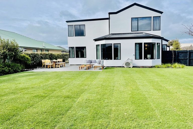 Photo of property in 103 Inwoods Close, Parklands, Christchurch, 8083