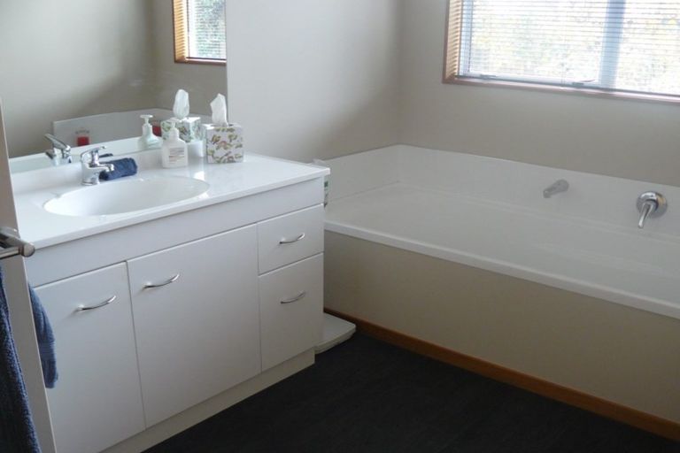 Photo of property in 10 Cautley Street, Richmond, 7020