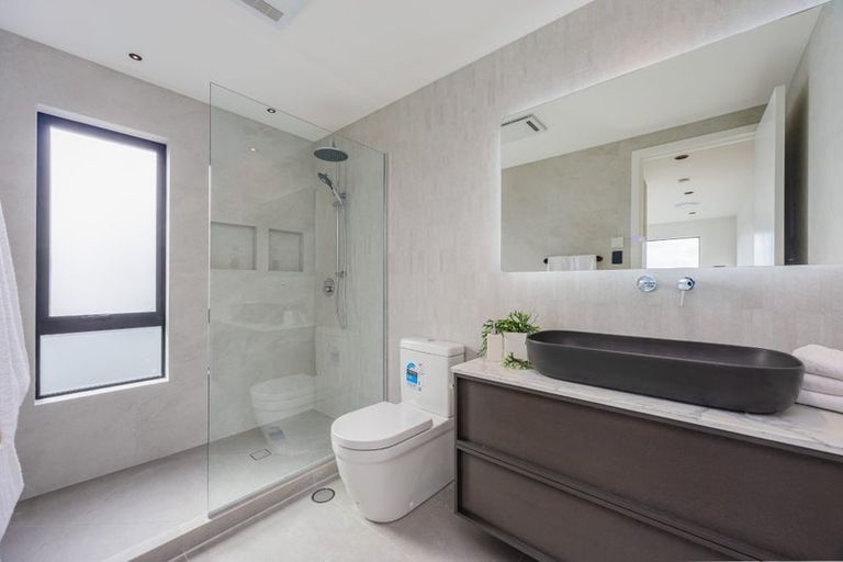 Photo of property in 160 Te Oneroa Way, Long Bay, Auckland, 0630