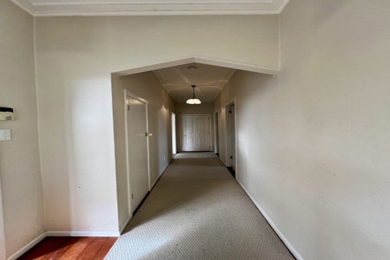 Photo of property in 2 Gillies Avenue, Claudelands, Hamilton, 3214