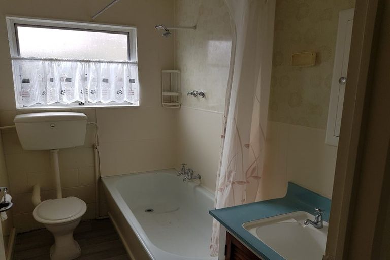 Photo of property in 2/72 Fairfield Avenue, Addington, Christchurch, 8024