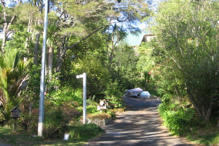 Photo of property in 30 Trelawny Place, Hillcrest, Auckland, 0627