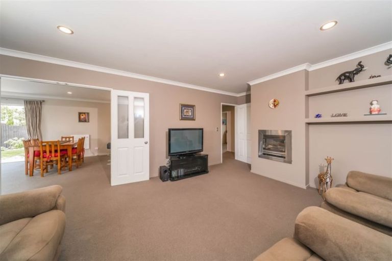 Photo of property in 11 Goldie Place, Rolleston, 7614