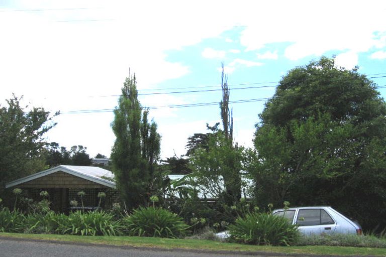Photo of property in 1 Cory Road, Palm Beach, Waiheke Island, 1081