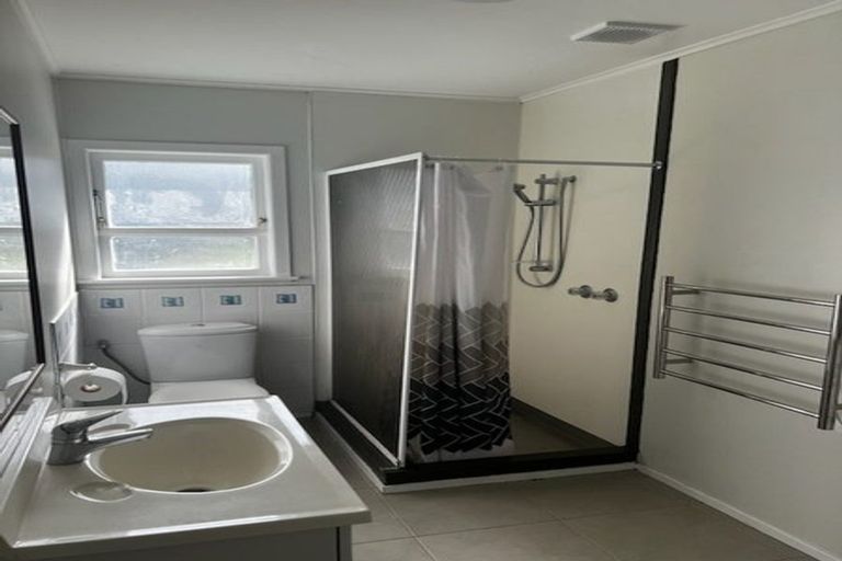 Photo of property in 1/23 Alwyn Avenue, Te Atatu South, Auckland, 0610