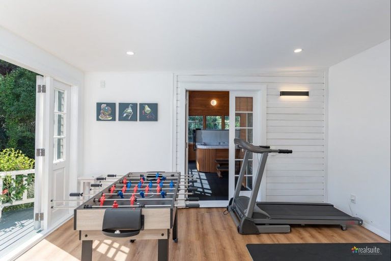 Photo of property in 7 Hinau Street, Woburn, Lower Hutt, 5010