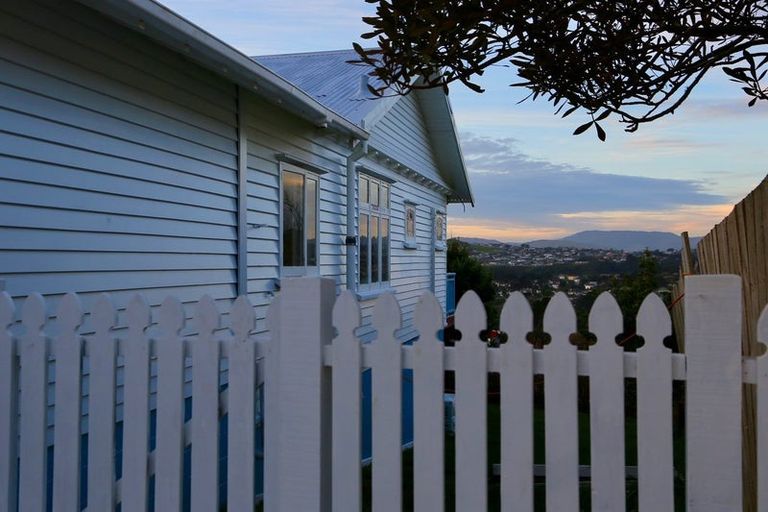 Photo of property in 11 Lancewood Grove, Ranui, Porirua, 5024