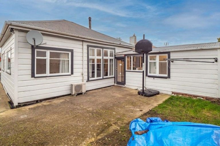 Photo of property in 8 Osmond Street, South Dunedin, Dunedin, 9012