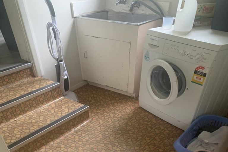 Photo of property in 8 Auburn Avenue, Upper Riccarton, Christchurch, 8041