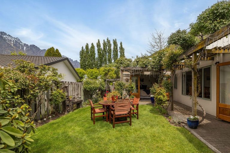 Photo of property in 42 Remarkables Crescent, Frankton, Queenstown, 9300
