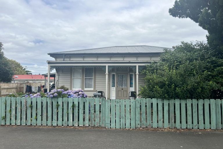 Photo of property in 2 Hamlet Street, Dannevirke, 4930