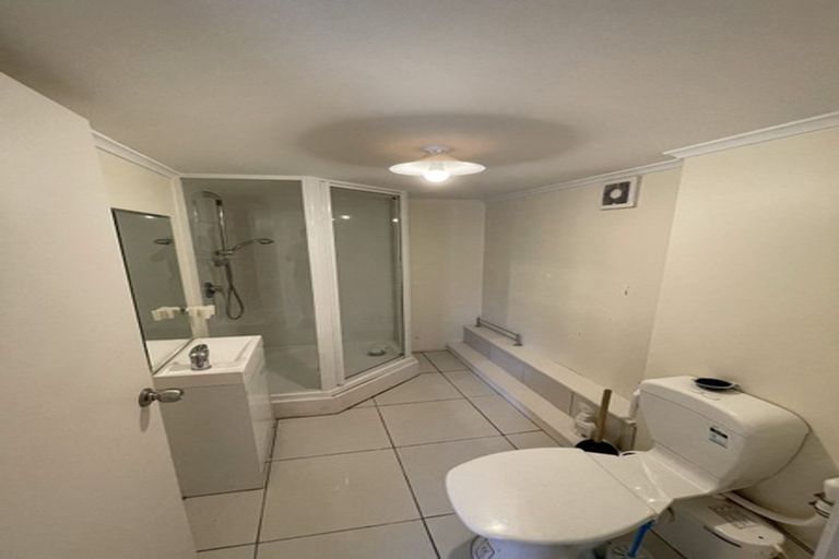 Photo of property in 84 Marlborough Avenue, Glenfield, Auckland, 0629