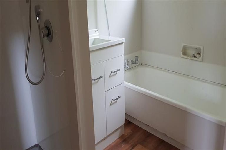 Photo of property in 6 Bluff Close, Kelson, Lower Hutt, 5010