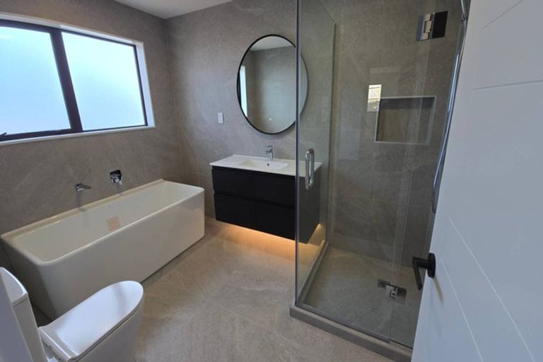 Photo of property in 14 Grand Ridge Avenue, Flat Bush, Auckland, 2019