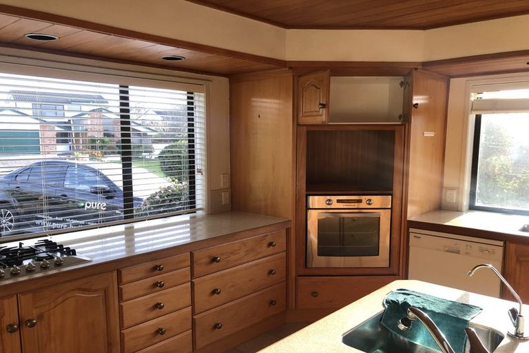 Photo of property in 56 Oliver Road, Eastern Beach, Auckland, 2012