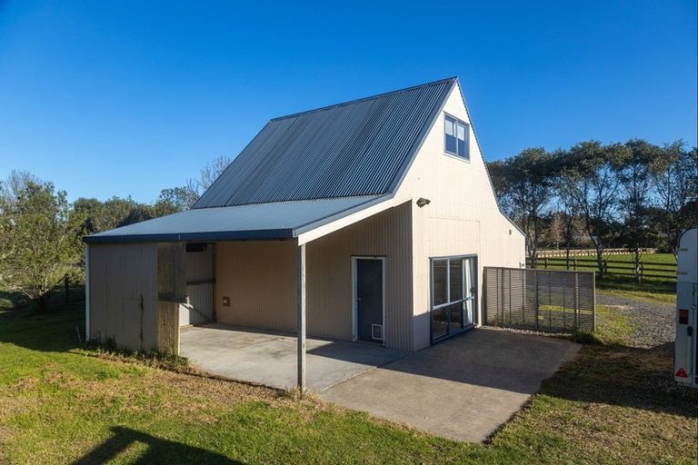 Photo of property in 417 Waitoki Road, Waitoki, Silverdale, 0994