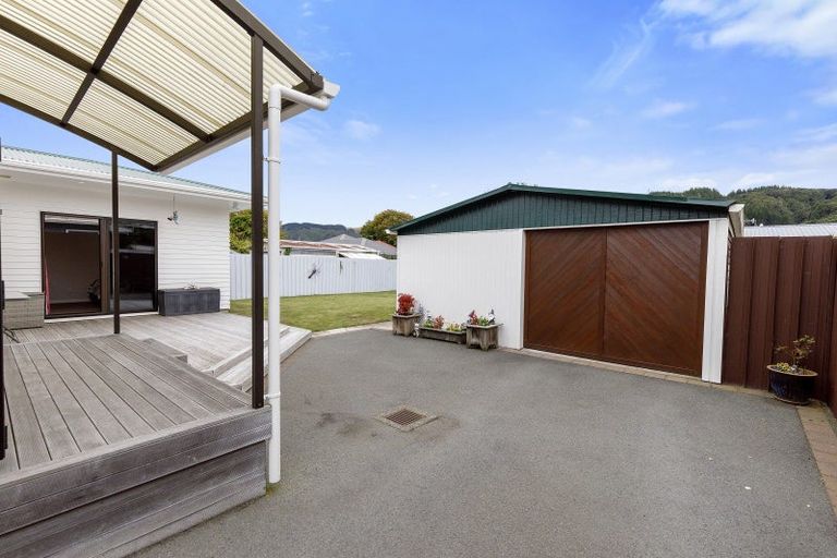 Photo of property in 51 Bonnie Glen Crescent, Ebdentown, Upper Hutt, 5018