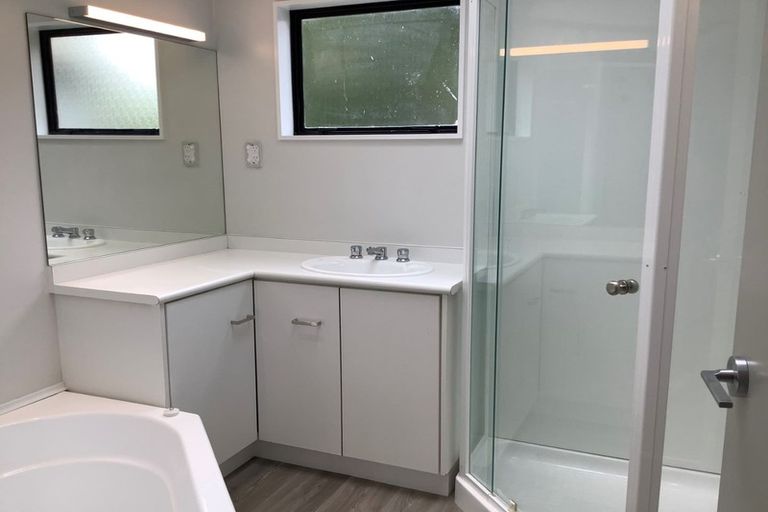 Photo of property in 1/27 Mawson Street, Waiwhetu, Lower Hutt, 5010