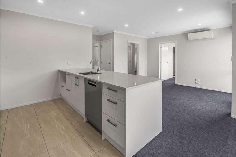 Photo of property in 75 Waruhia Crescent, Rototuna North, 3281