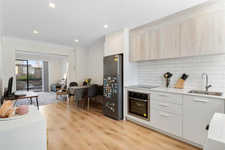 Photo of property in 10 Kiato Lane, Flat Bush, Auckland, 2019