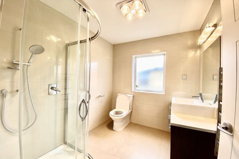 Photo of property in 65 Kerrykeel Drive, Flat Bush, Auckland, 2019