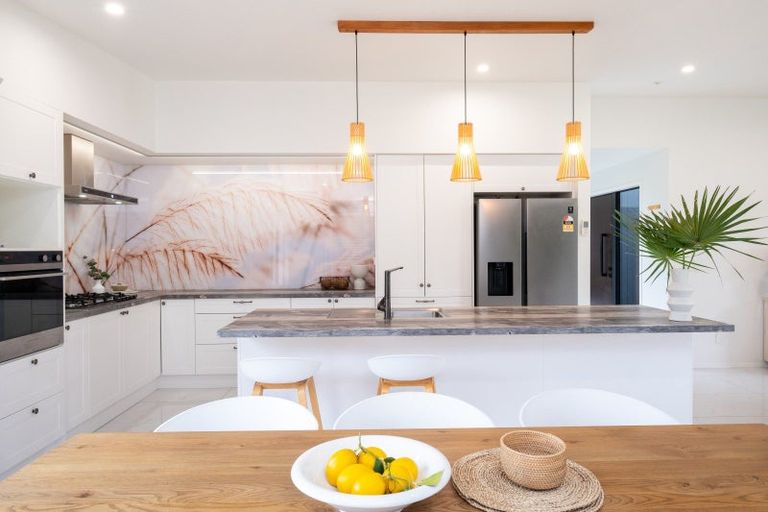 Photo of property in 19 Read Crescent, Clive, 4102