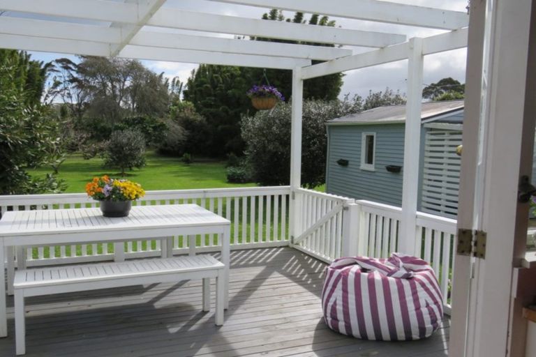 Photo of property in 28 Waimate North Road, Kerikeri, 0293