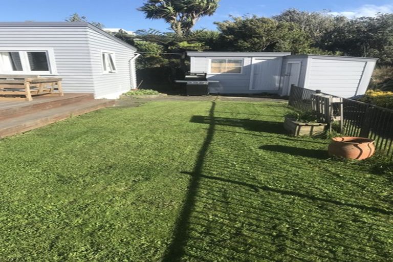 Photo of property in 9 Chapman Street, Johnsonville, Wellington, 6037