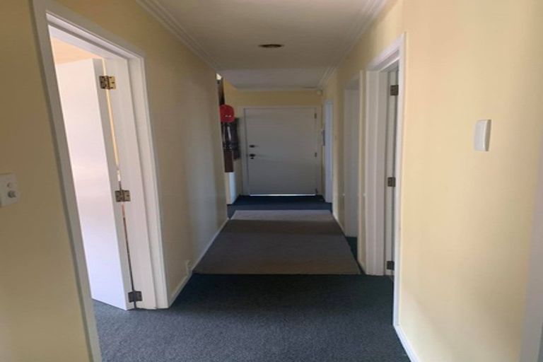 Photo of property in 83 Waratah Street, Avondale, Christchurch, 8061