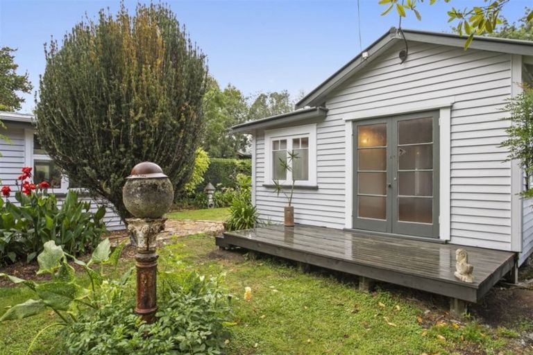 Photo of property in 41 Taupaki Road, Taupaki, Henderson, 0782