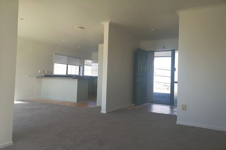 Photo of property in 5a Inagh Close, Dannemora, Auckland, 2016