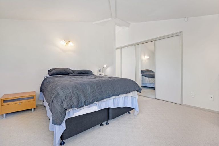 Photo of property in 1/6 Crete Avenue, Milford, Auckland, 0620
